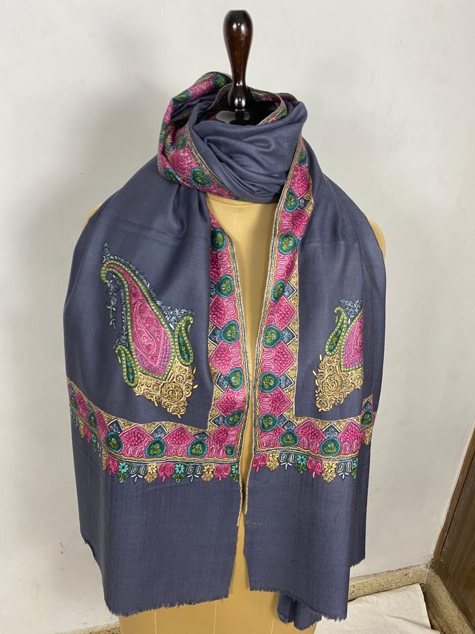 Shawl With Border Work
