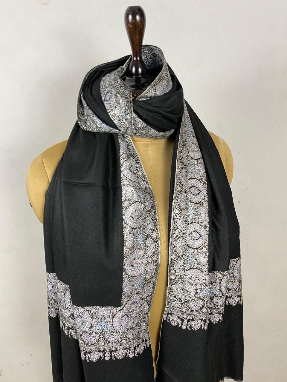 Shawl With Border work